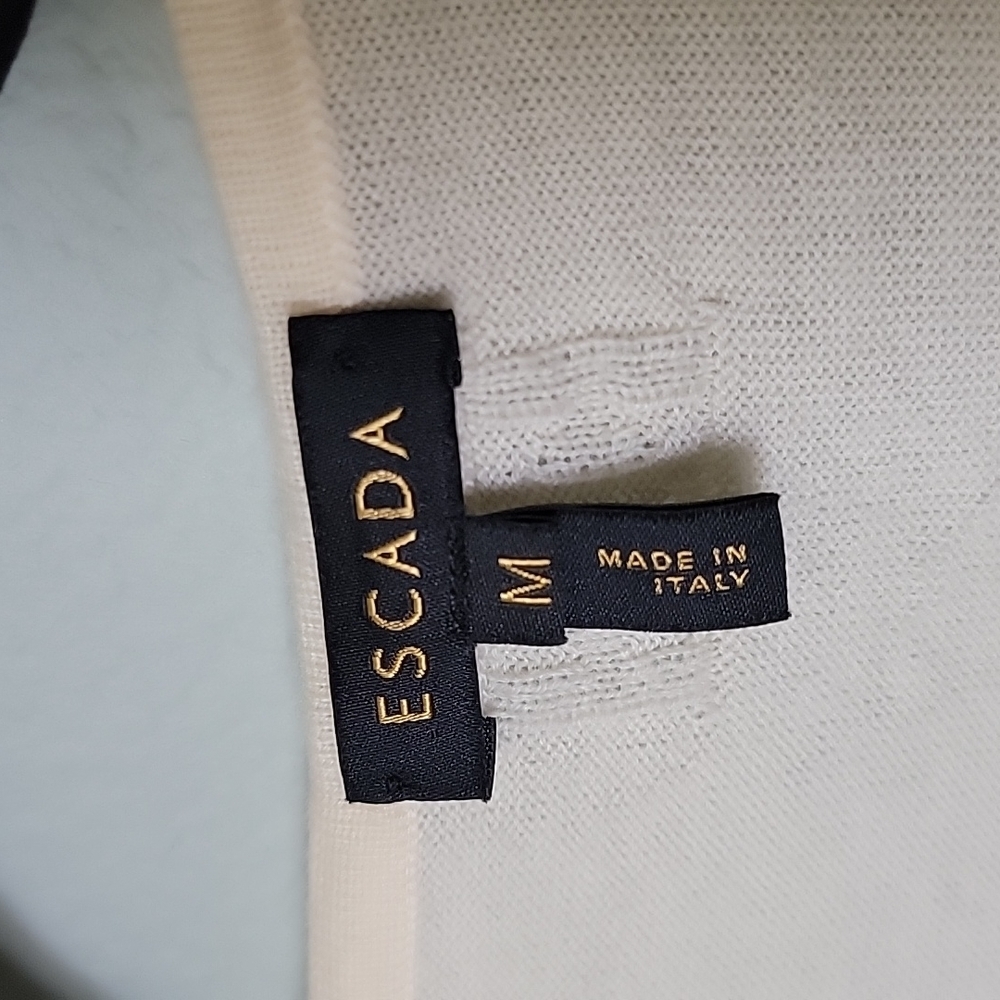 Escada Clean Girl Basic Medium Cream Sleeveless V… - image 2